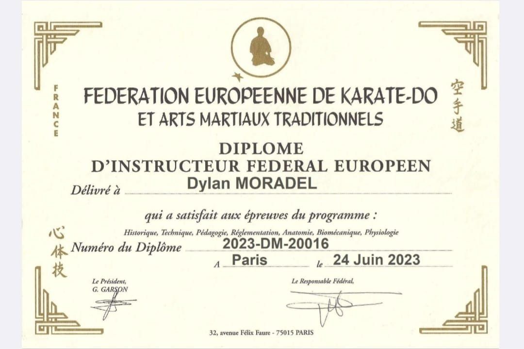 Diplôme d'instructeur fédéral européen de la Fédération européenne de karaté-do et arts martiaux traditionnels, délivré à un encadrant du club.